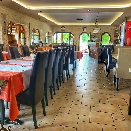 Zeta Hotel 3*