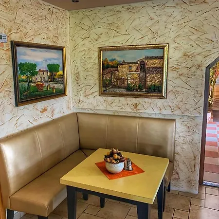 Zeta Hotel 3*